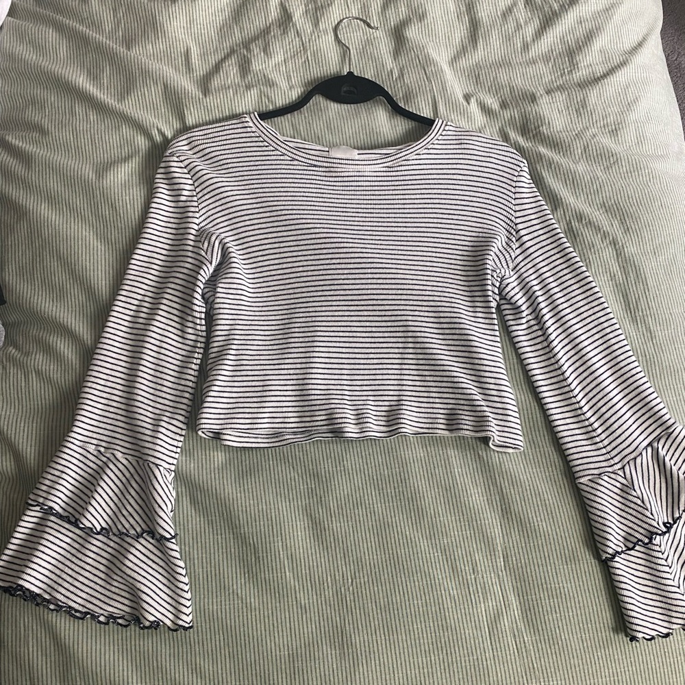 Bell sleeve striped crop top